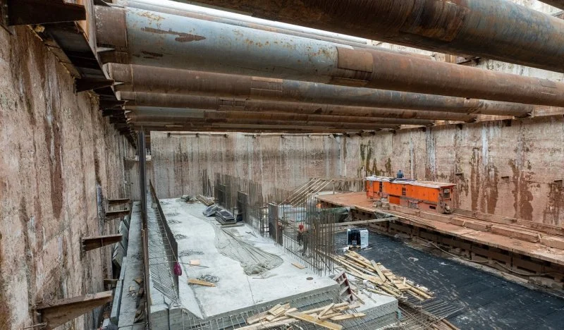 В первом вестибюле станции метро «Рублево-Архангельское» завершаются монолитные работы