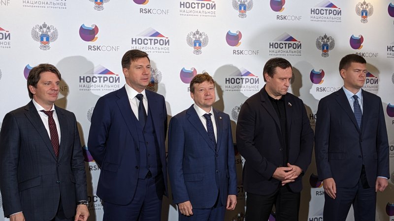 Антон Глушков: Основная задача стройки сейчас - повышение производительности труда Антон Глушков: Основная задача стройки сейчас - повышение производительности труда