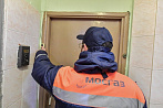 Звонят, откройте дверь: устанавливается обязанность допускать представителей газовых служб в квартиры