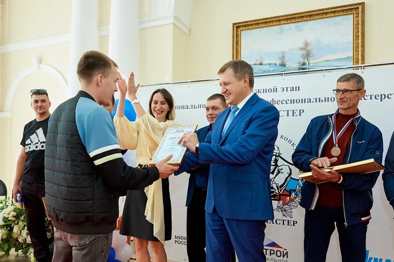 В Томске прошел окружной этап Национального конкурса профмастерства «Строймастер»